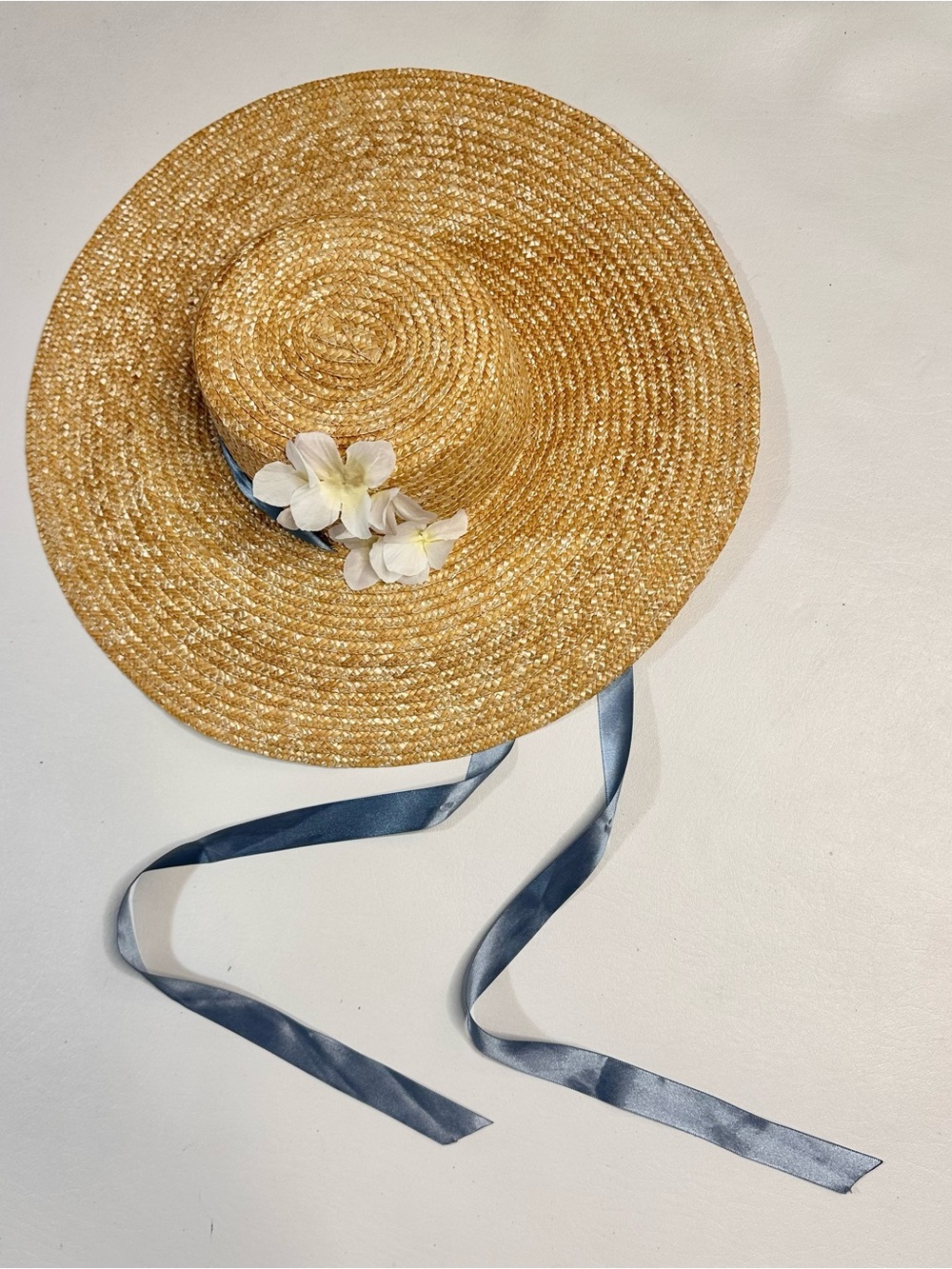 Vintage style woven hat